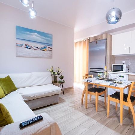 Family Apartment Near Port بيرايوس المظهر الخارجي الصورة