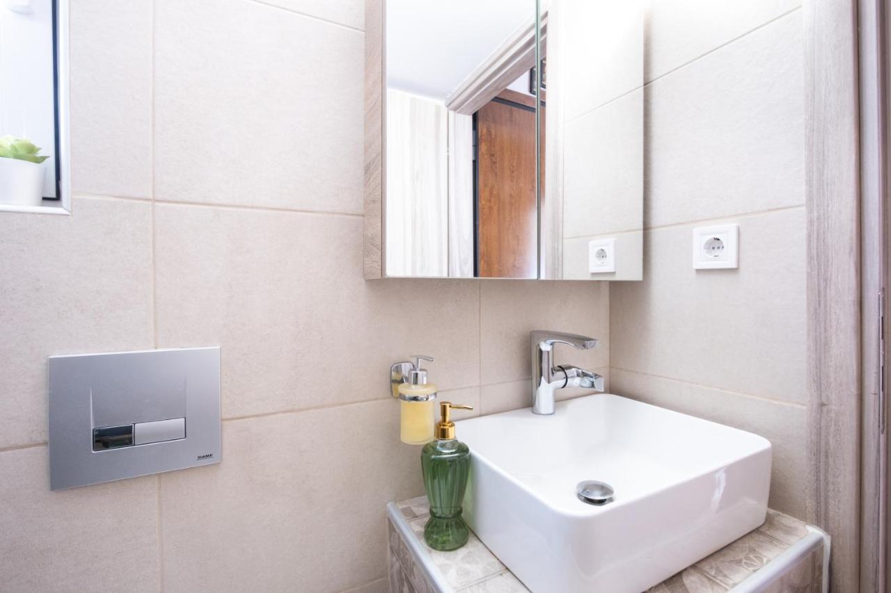Family Apartment Near Port بيرايوس المظهر الخارجي الصورة