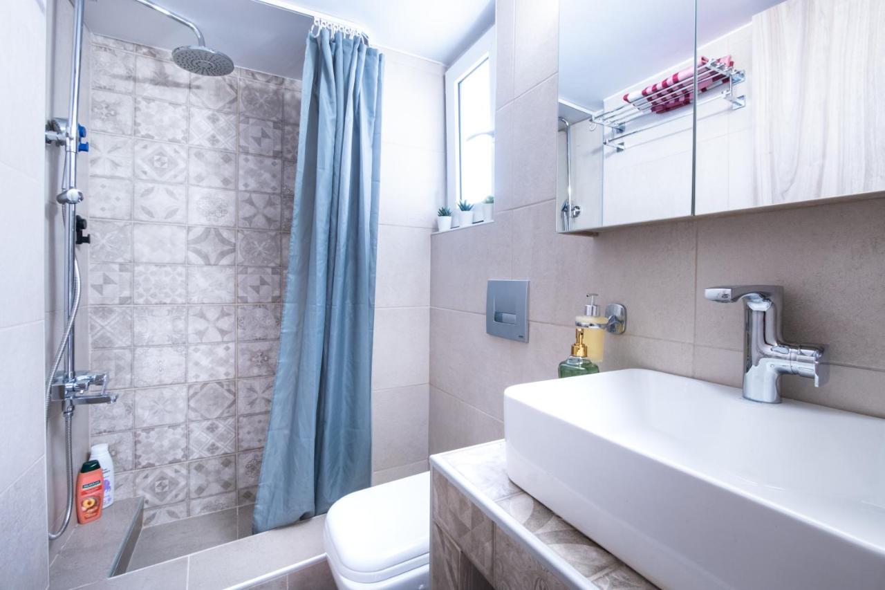 Family Apartment Near Port بيرايوس المظهر الخارجي الصورة