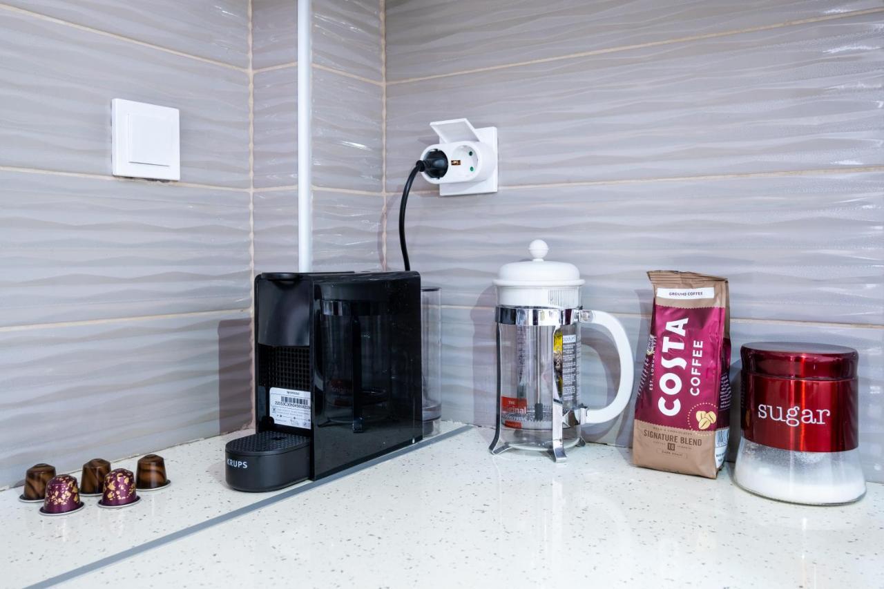 Family Apartment Near Port بيرايوس المظهر الخارجي الصورة
