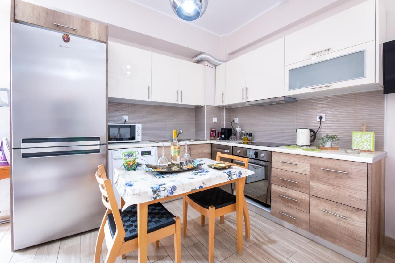 Family Apartment Near Port بيرايوس المظهر الخارجي الصورة